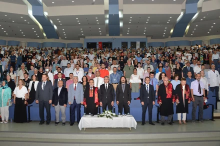 Fakültemizde Mezuniyet Coşkusu